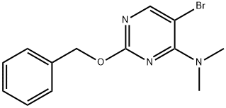 2-(ベンジルオキシ)-5-ブロモ-N,N-ジメチルピリミジン-4-アミン 化学構造式