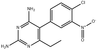 2,4-Diamino-5-(3-amino-4-chloro-5-nitrophenyl)-6-ethylpyrimidine 化学構造式