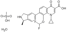 1-环丙基-8-(二氟甲氧基)-7-[(1R)-2,3-二氢-1-甲基-1H-异吲哚-5-基]-1,4-二氢-4-氧代-3-喹啉甲酸甲磺酸盐一水合物 结构式