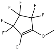 1-CHLORO-3,3,4,4,5,5-HEXAFLUORO-2-METHOXYCYCLOPENTENE 化学構造式