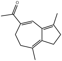 1-(1,2,6,7-テトラヒドロ-3,8-ジメチルアズレン-5-イル)エタノン 化学構造式