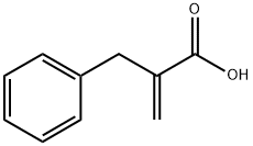 2-ベンジルアクリル酸 化学構造式