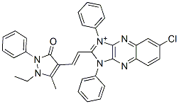 6-クロロ-2-[2-[(1-エチル-2,3-ジヒドロ-5-メチル-3-オキソ-2-フェニル-1H-ピラゾール)-4-イル]エテニル]-1,3-ジフェニル-1H-イミダゾ[4,5-b]キノキサリン-3-イウム 化学構造式