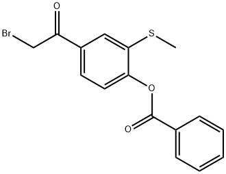 1-[4-ベンゾイルオキシ-3-(メチルチオ)フェニル]-2-ブロモエタノン 化学構造式