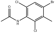 N-(4-ブロモ-2,6-ジクロロ-3-メチルフェニル)アセトアミド 化学構造式