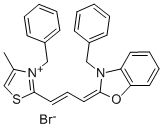 4-METHYL-2-(3-(3-BENZYL-2-BENZOXOZOLINYLIDENE)-1-PROPENYL)-3-BENZYL THIAZOLINIUM BROMIDE Struktur