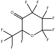 2-トリフルオロメチル-2,4,4,5,5,6,6-ヘプタフルオロテトラヒドロ-3H-ピラン-3-オン 化学構造式
