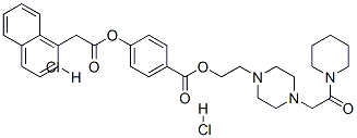 1-Naphthaleneacetic acid, 4-((2-(4-(2-oxo-2-(1-piperidinyl)ethyl)-1-pi perazinyl)ethoxy)carbonyl)phenyl ester, dihydrochloride 化学構造式