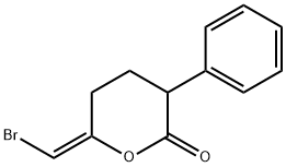 3-phenyl-6-bromomethylenetetrahydropyran-2-one 化学構造式