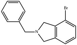 2-ベンジル-4-ブロモイソインドリン 化学構造式