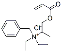 N,N-ジエチル-N-[1-メチル-2-[(1-オキソ-2-プロペニル)オキシ]エチル]ベンゼンメタンアミニウム・クロリド 化学構造式