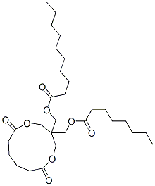 デカン酸[6,11-ジオキソ-3-[[(1-オキソオクチル)オキシ]メチル]-1,5-ジオキサシクロウンデカン-3-イル]メチル 化学構造式