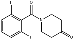 1-(2,6-ジフルオロベンゾイル)ピペリジン-4-オン 化学構造式