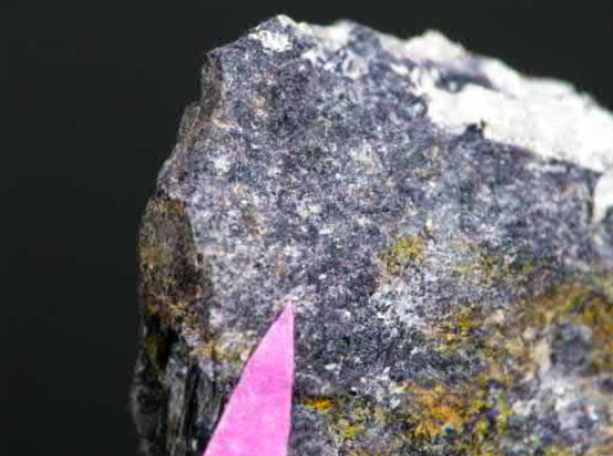 YTTERBIUM mineral